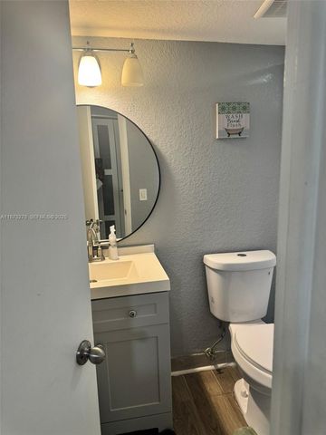 10332 Sunrise Lakes Boulevard 106, Sunrise, FL 33322