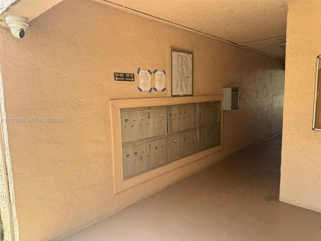 10332 Sunrise Lakes Boulevard 106, Sunrise, FL 33322