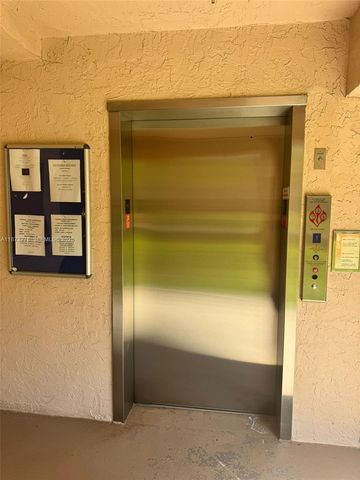 10332 Sunrise Lakes Boulevard 106, Sunrise, FL 33322