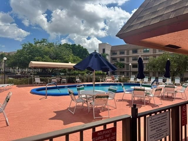 10332 Sunrise Lakes Boulevard 106, Sunrise, FL 33322