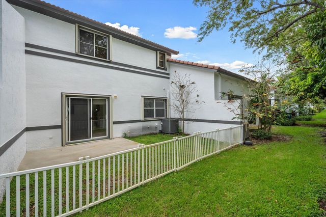 2030 NW 99th Way, Sunrise, FL 33322