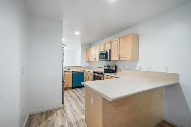 2030 NW 99th Way, Sunrise, FL 33322