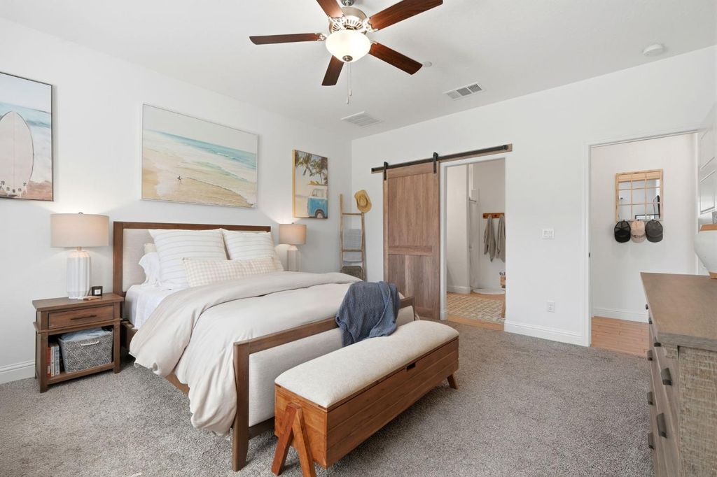 Image 35 of property listing at 2587 W Heather Lane, Hanford, CA 93230