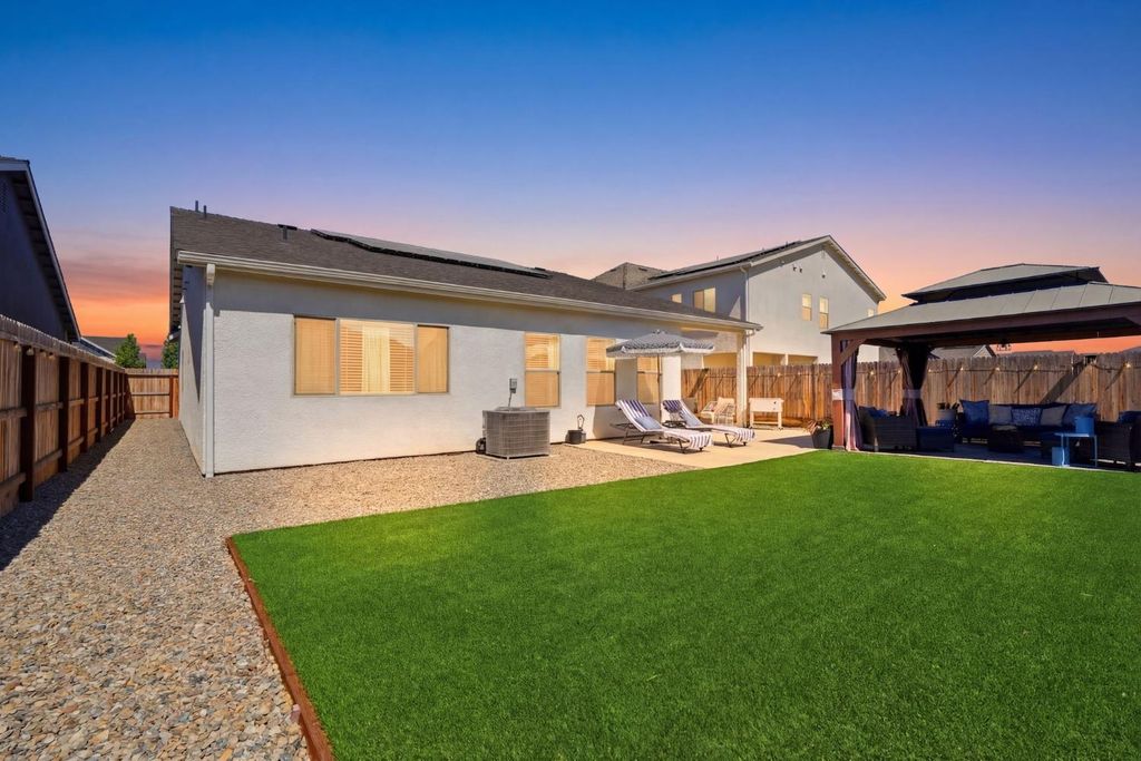 Image 48 of property listing at 2587 W Heather Lane, Hanford, CA 93230