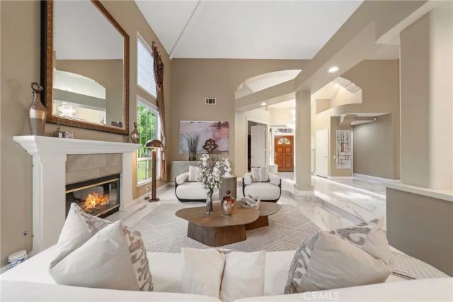 27880 Mount Whitney, Yorba Linda, CA 92887
