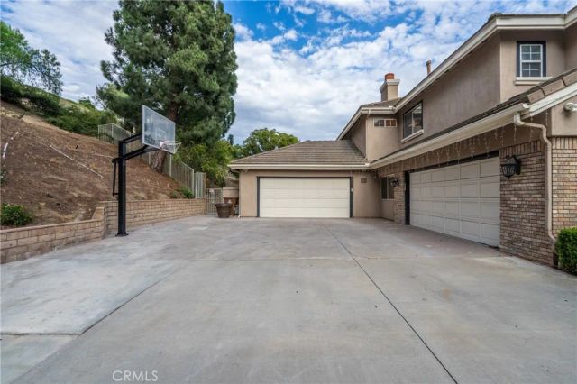 27880 Mount Whitney, Yorba Linda, CA 92887