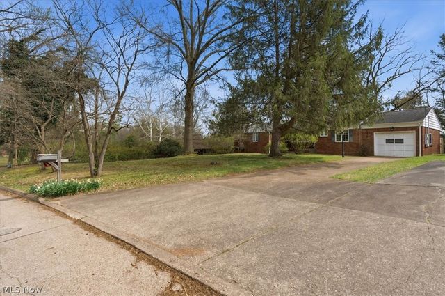 716 Briscoe Road, Parkersburg, WV 26104