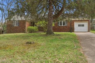 716 Briscoe Road, Parkersburg, WV 26104
