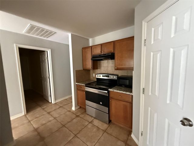 311 Kansas Street, Bacliff, TX 77518