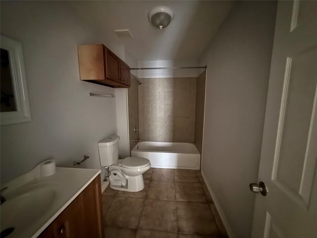 311 Kansas Street, Bacliff, TX 77518