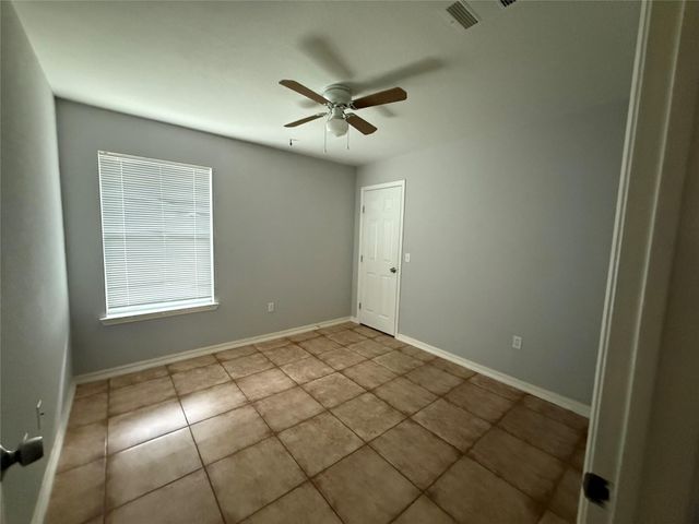 311 Kansas Street, Bacliff, TX 77518