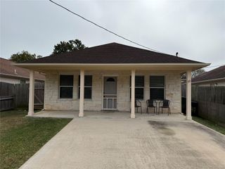 311 Kansas Street, Bacliff, TX 77518