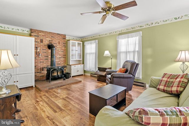 22539 INDIAN POINT RD, Bozman, MD 21612