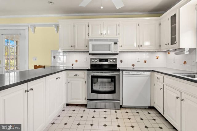 22539 INDIAN POINT RD, Bozman, MD 21612