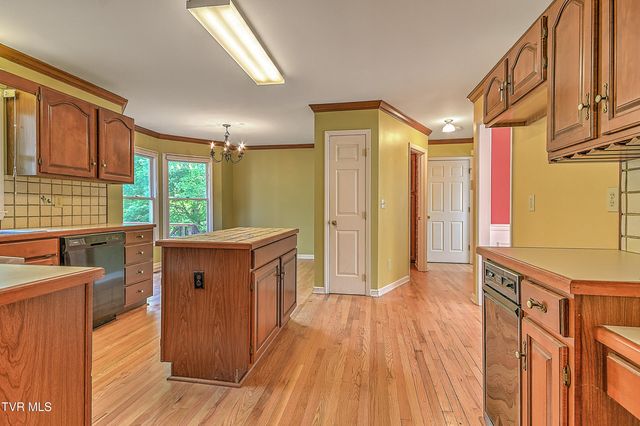 332 Chesterfield Drive, Kingsport, TN 37663