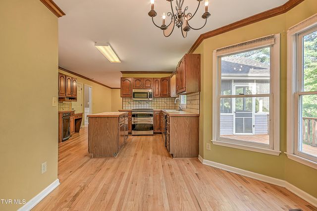 332 Chesterfield Drive, Kingsport, TN 37663