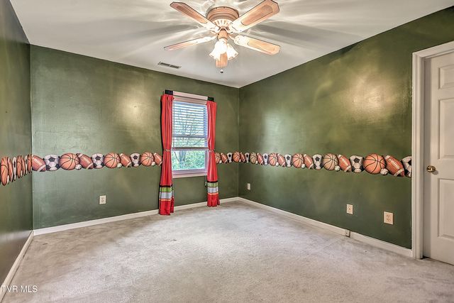 332 Chesterfield Drive, Kingsport, TN 37663