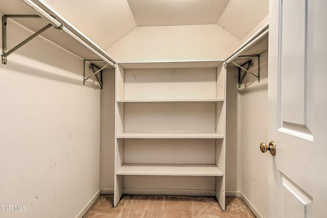 332 Chesterfield Drive, Kingsport, TN 37663