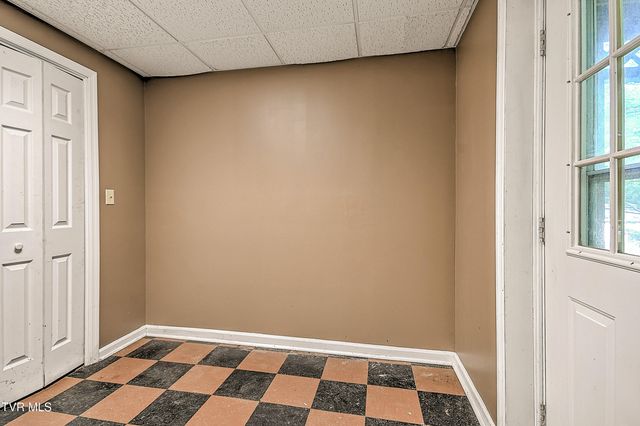 332 Chesterfield Drive, Kingsport, TN 37663