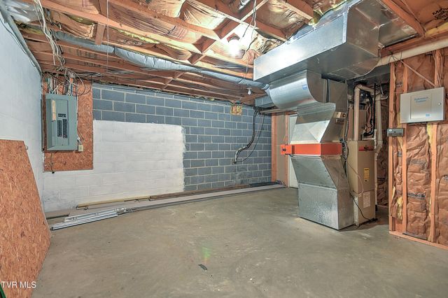 332 Chesterfield Drive, Kingsport, TN 37663