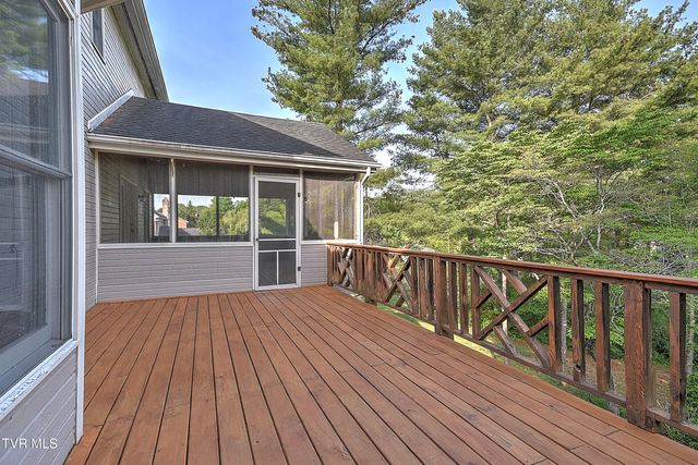 332 Chesterfield Drive, Kingsport, TN 37663