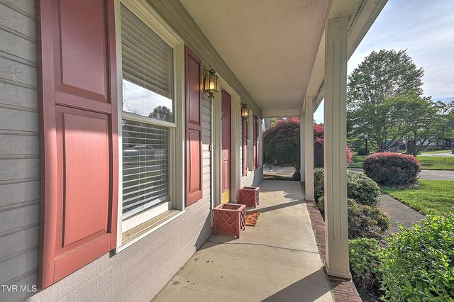 332 Chesterfield Drive, Kingsport, TN 37663