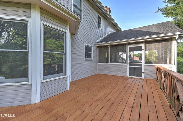 332 Chesterfield Drive, Kingsport, TN 37663