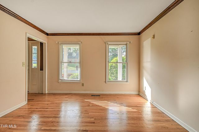 332 Chesterfield Drive, Kingsport, TN 37663