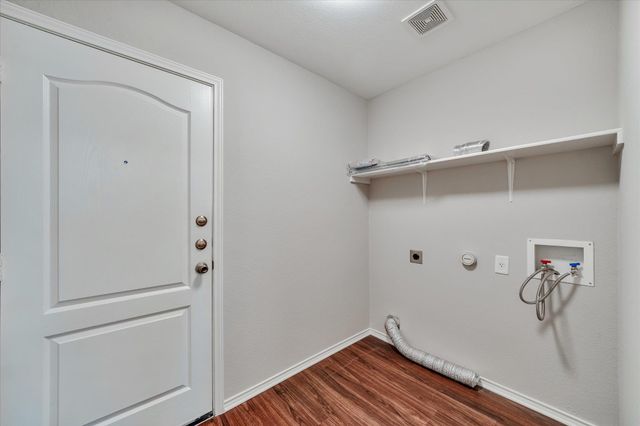 214 Calixto CT, San Marcos, TX 78666