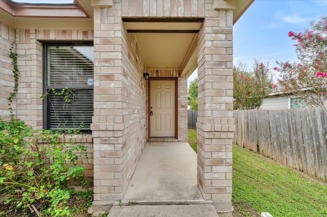 214 Calixto CT, San Marcos, TX 78666