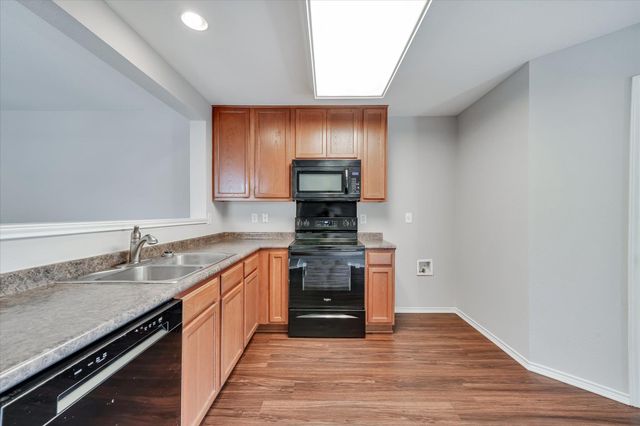 214 Calixto CT, San Marcos, TX 78666