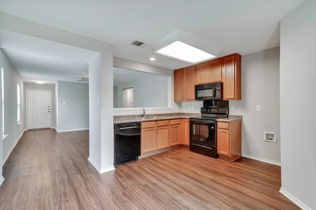 214 Calixto CT, San Marcos, TX 78666