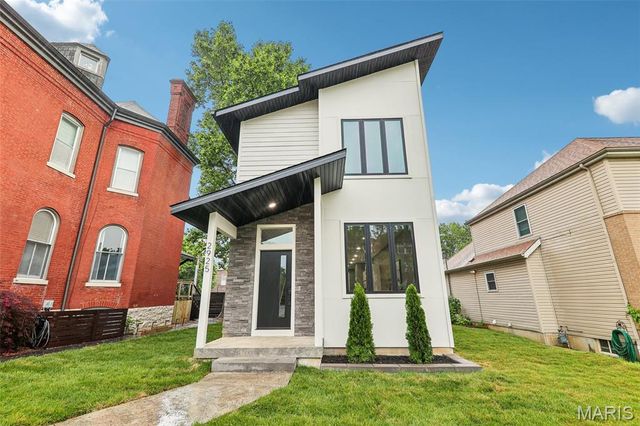 2925 Lafayette Avenue, St Louis, MO 63104
