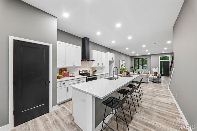 2925 Lafayette Avenue, St Louis, MO 63104