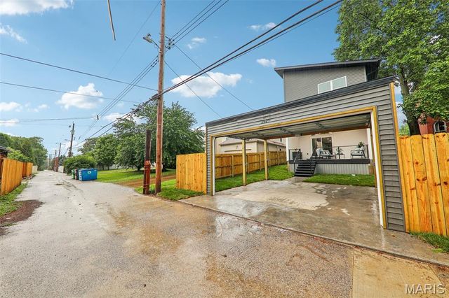 2925 Lafayette Avenue, St Louis, MO 63104