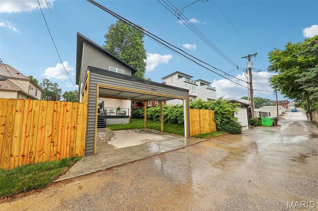 2925 Lafayette Avenue, St Louis, MO 63104