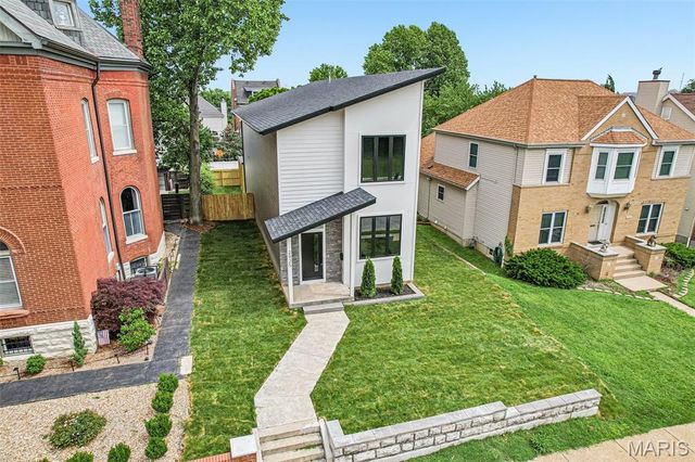2925 Lafayette Avenue, St Louis, MO 63104