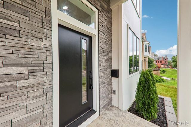 2925 Lafayette Avenue, St Louis, MO 63104