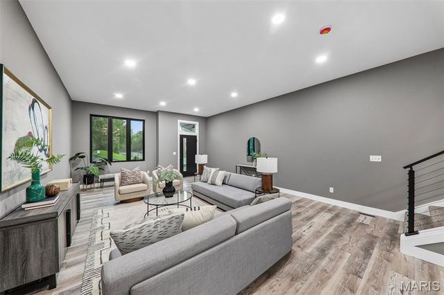 2925 Lafayette Avenue, St Louis, MO 63104