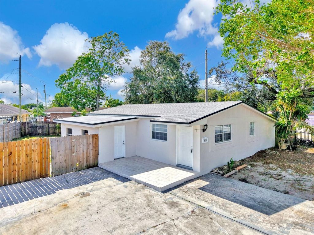 3620 NW 210th Ter, Miami Gardens, FL 33056