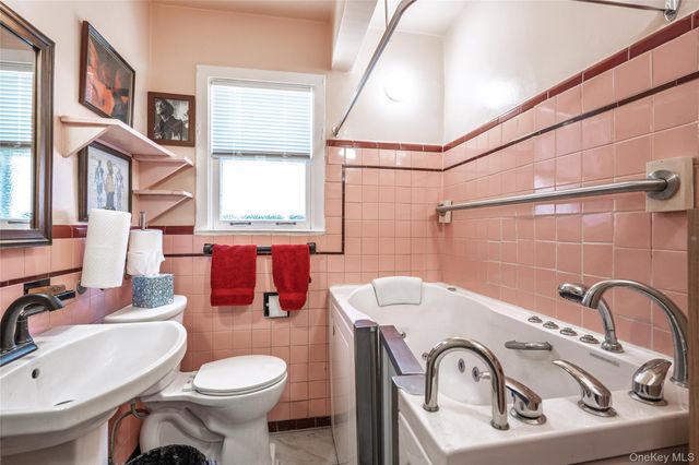 160 Albermarle Avenue, Valley Stream, NY 11580