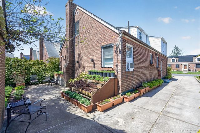 160 Albermarle Avenue, Valley Stream, NY 11580