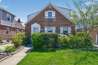160 Albermarle Avenue, Valley Stream, NY 11580