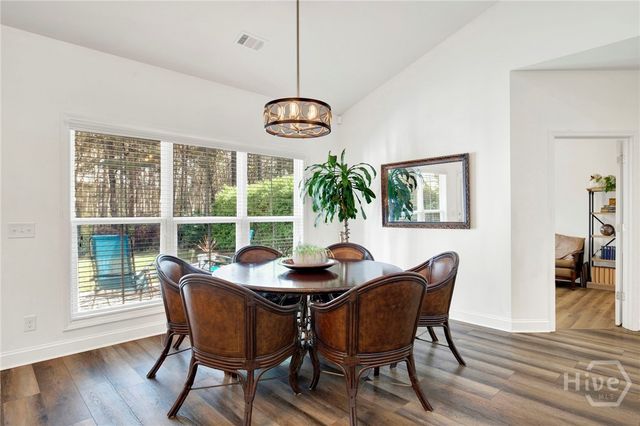 2002 Woodside Crossing, Savannah, GA 31405