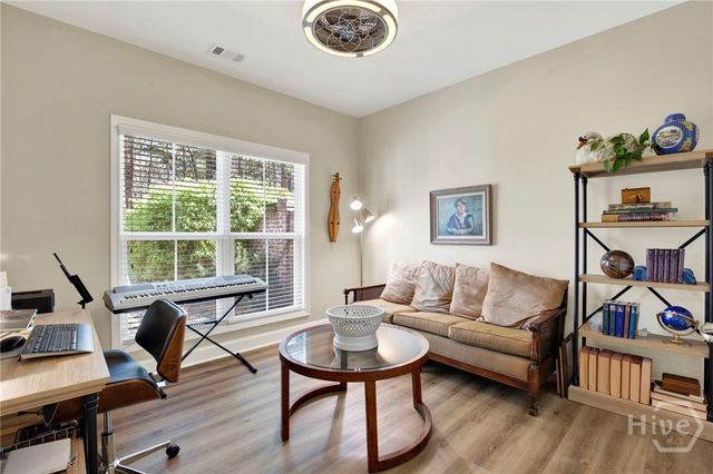 2002 Woodside Crossing, Savannah, GA 31405