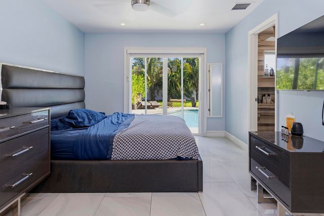 1580 NE 34th Street, Oakland Park, FL 33334