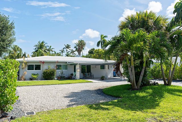 1580 NE 34th Street, Oakland Park, FL 33334