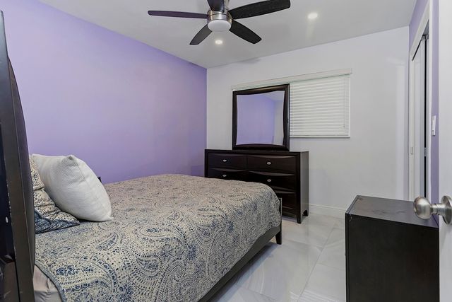 1580 NE 34th Street, Oakland Park, FL 33334