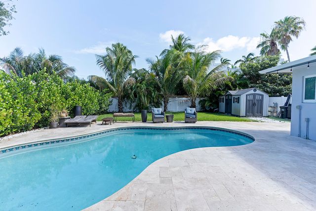 1580 NE 34th Street, Oakland Park, FL 33334