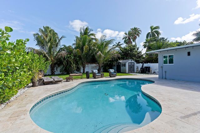 1580 NE 34th Street, Oakland Park, FL 33334